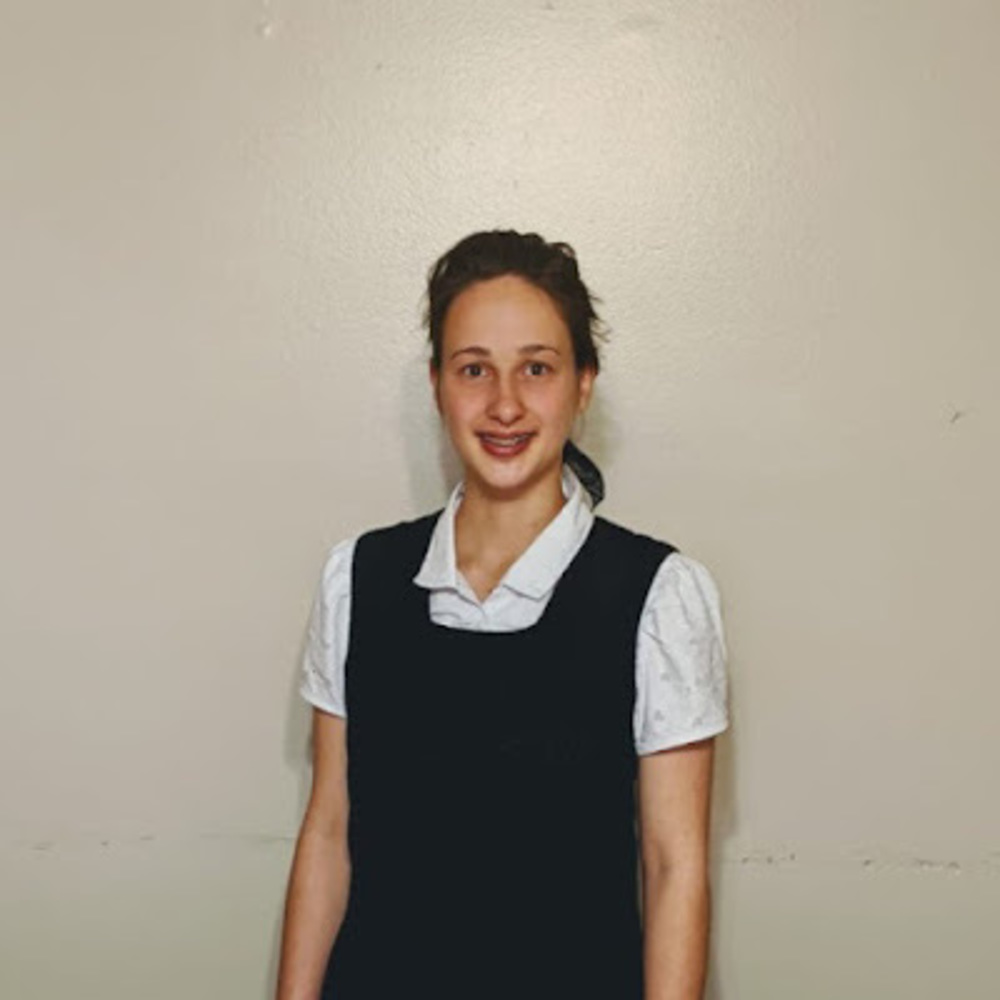 Meet your Posher, Elizabeth